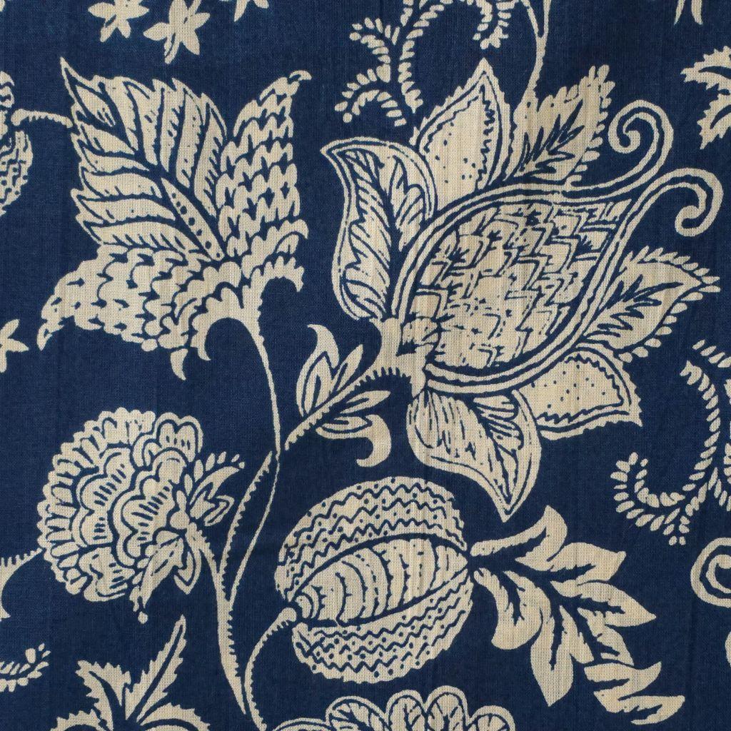 Voile leichte Baumwolle Blüten Ranken dunkelblau beige